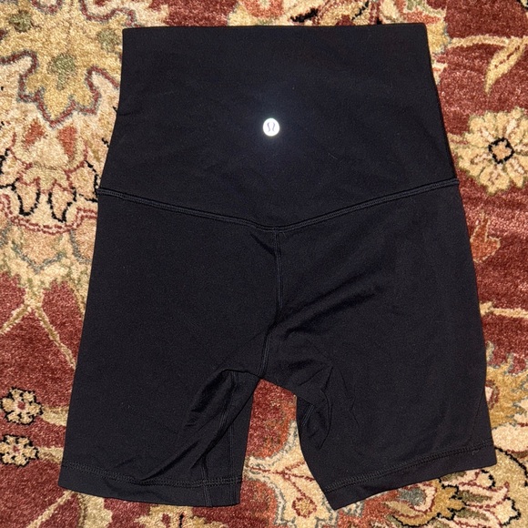 Lululemon High-Waisted Black Women's spandex Shorts - Picture 2 of 3